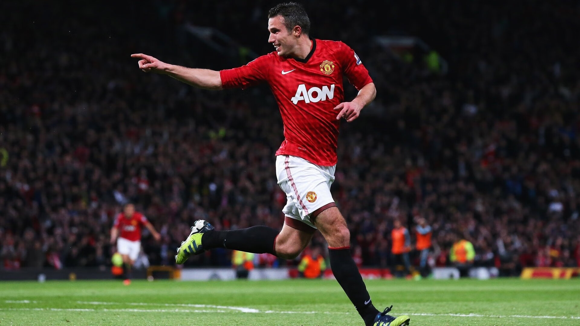 球场下的泪水与荣耀,球场下的泪水与荣耀有关吗